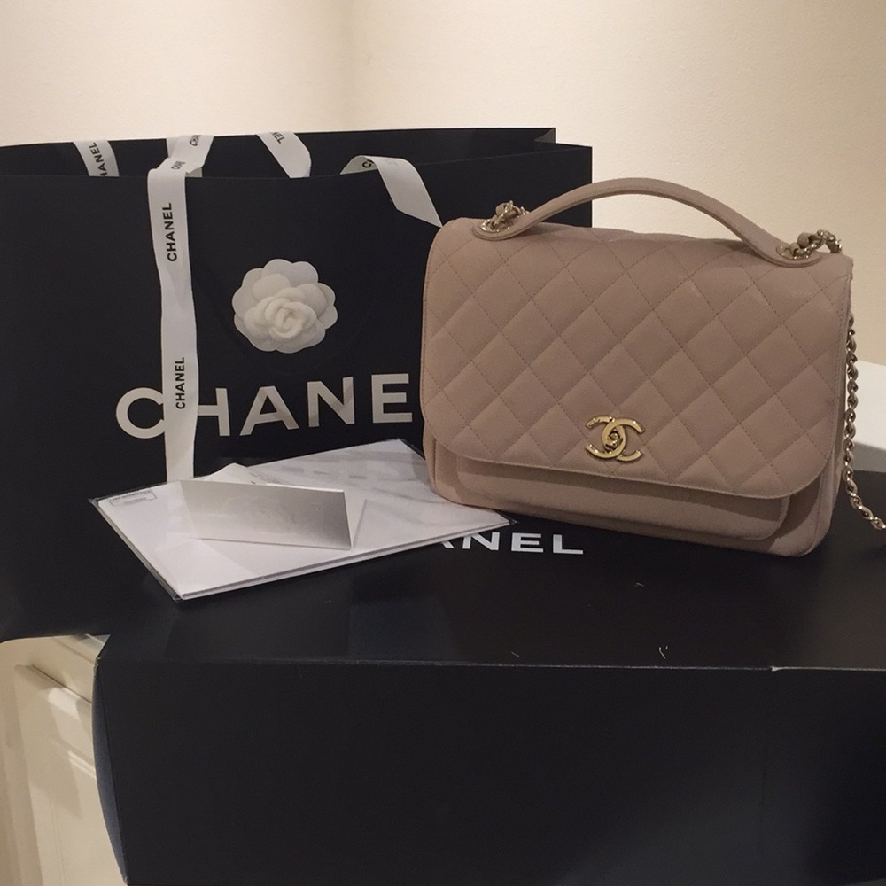 Chanel handbag nude
